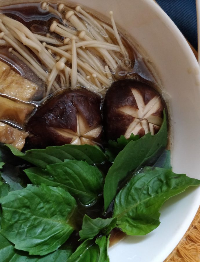 Instant Pot Beef Tendon Pho (Paleo, low-carb)