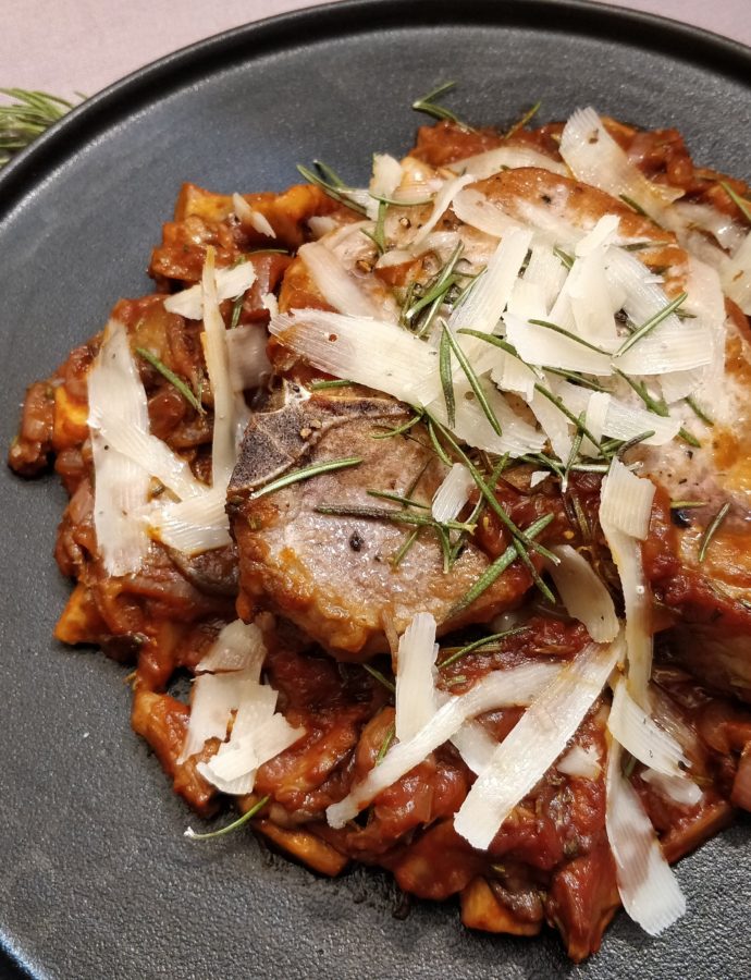 Pork Chops with Rosemary Mushroom Sauce