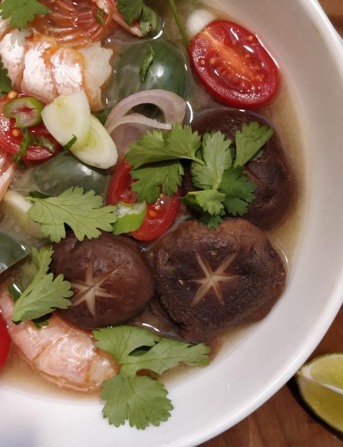 Tom Yum Goong (ต้มยำกุ้ง)