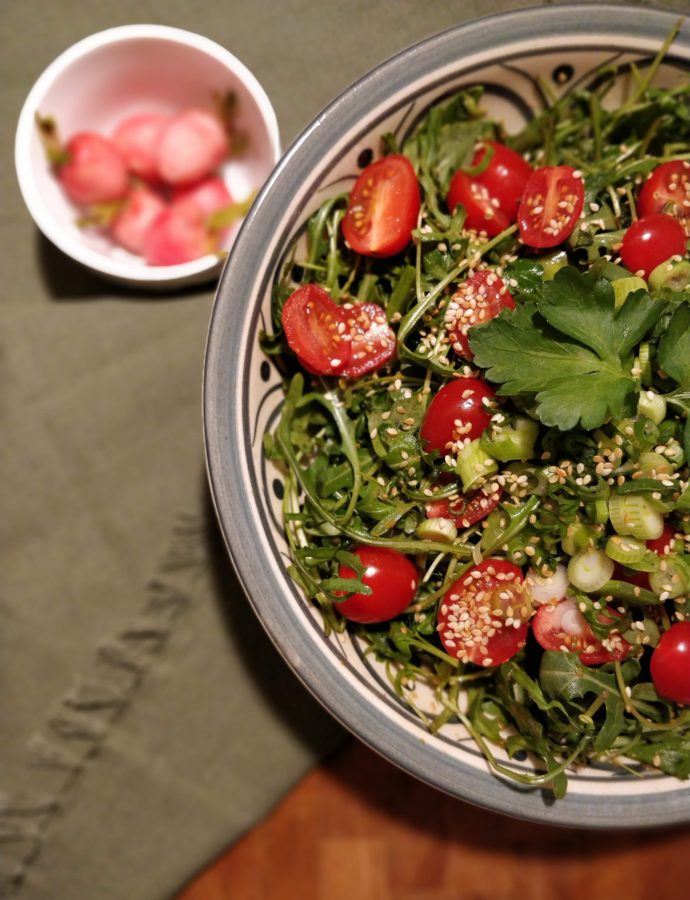 Green Salad with Japanese-Style Carrot Dressing