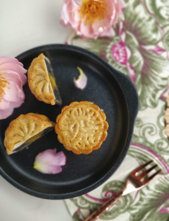 Traditional Mooncakes (传统广式月饼)